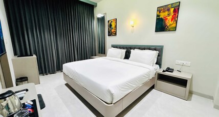 PANCHAVATI ELITE Room Type - Deluxe Double Room