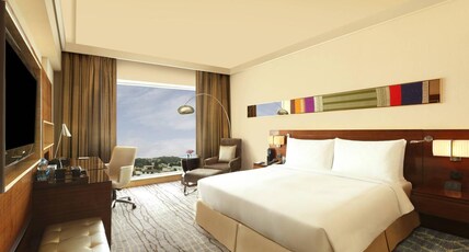 Hilton Chennai Room Type - King Hilton Executive  with Bathtub