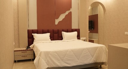 KANHA RETREAT - VRINDAVAN Room Type - Suite Room