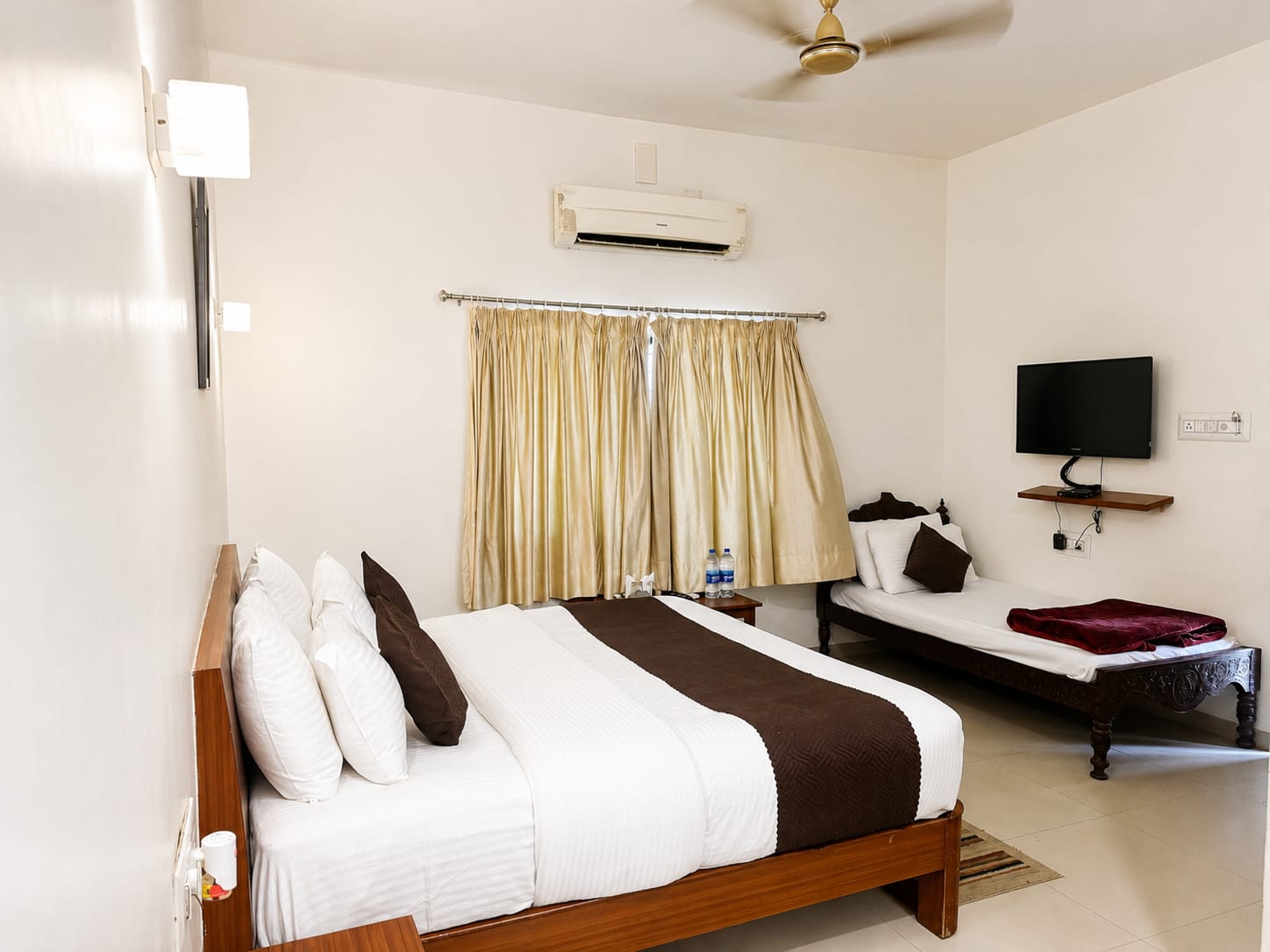 The Grand Atithi Hotel - Tap to explore photos