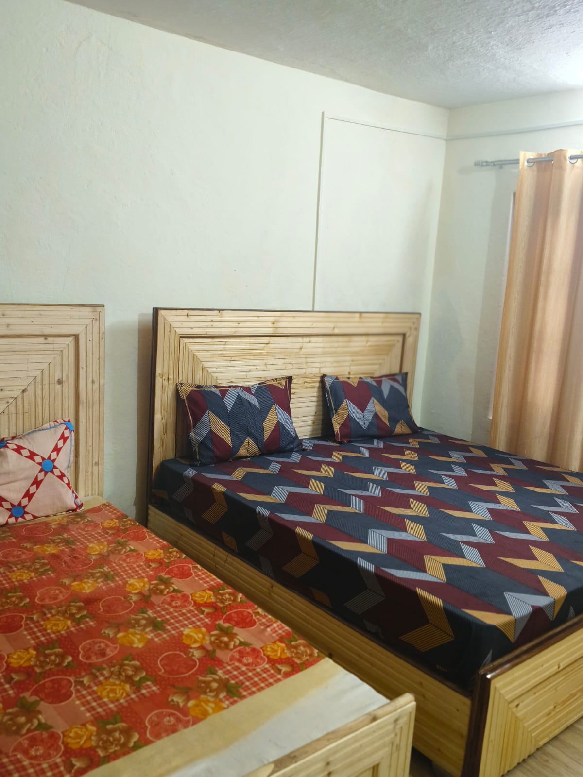 Auli Himalaya Homestay - Tap to explore photos