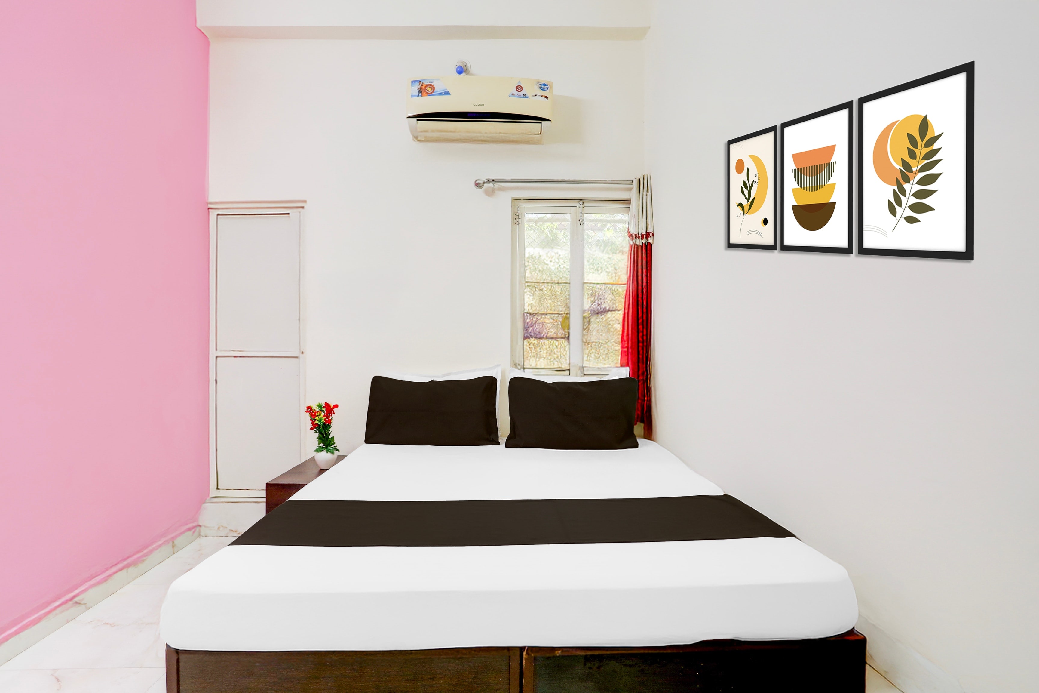 Hotel O Shiv Shakti - Tap to explore photos