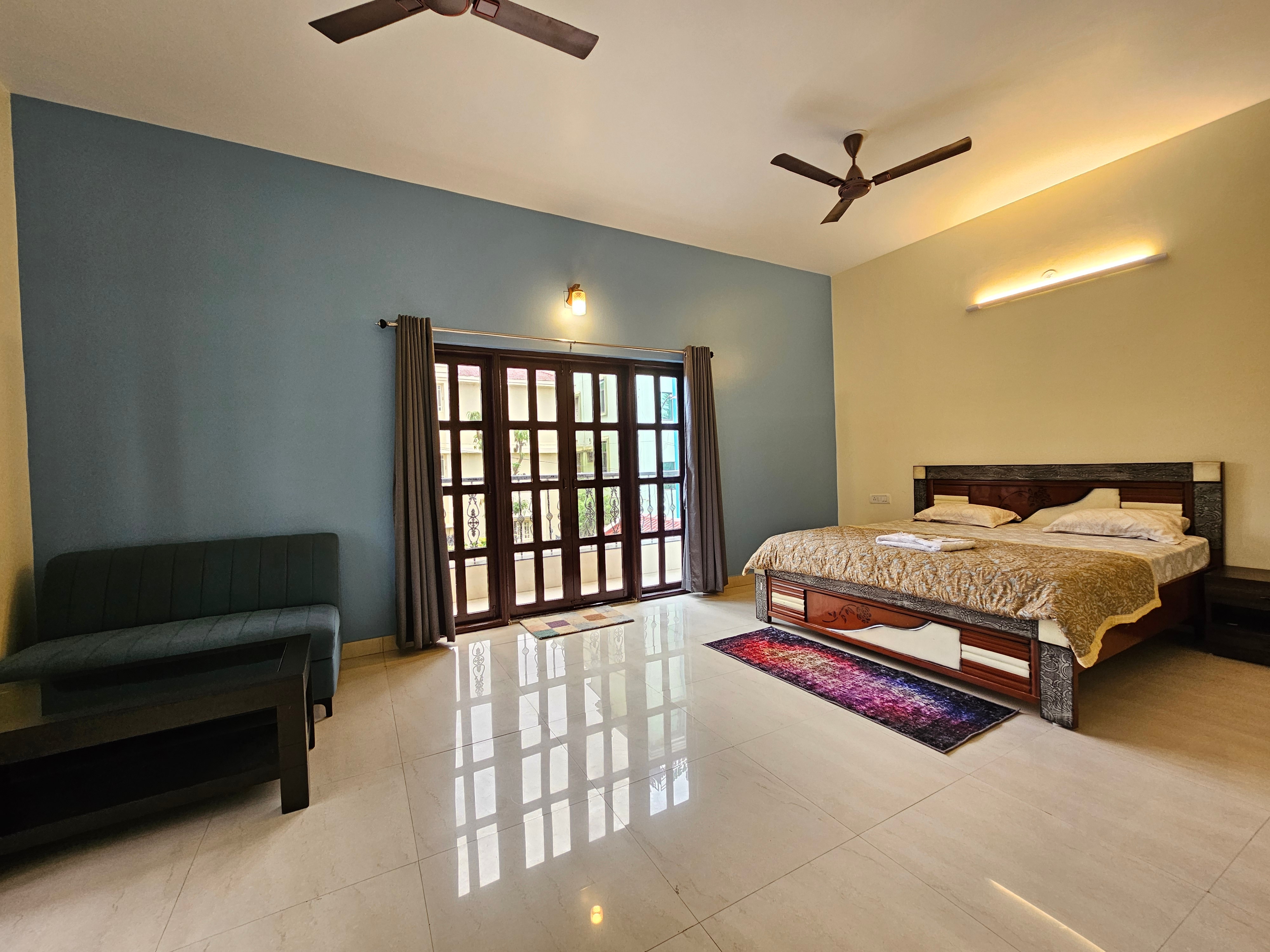 LovingLuving Majestic | Entire 3BHK Villa - Tap to explore photos