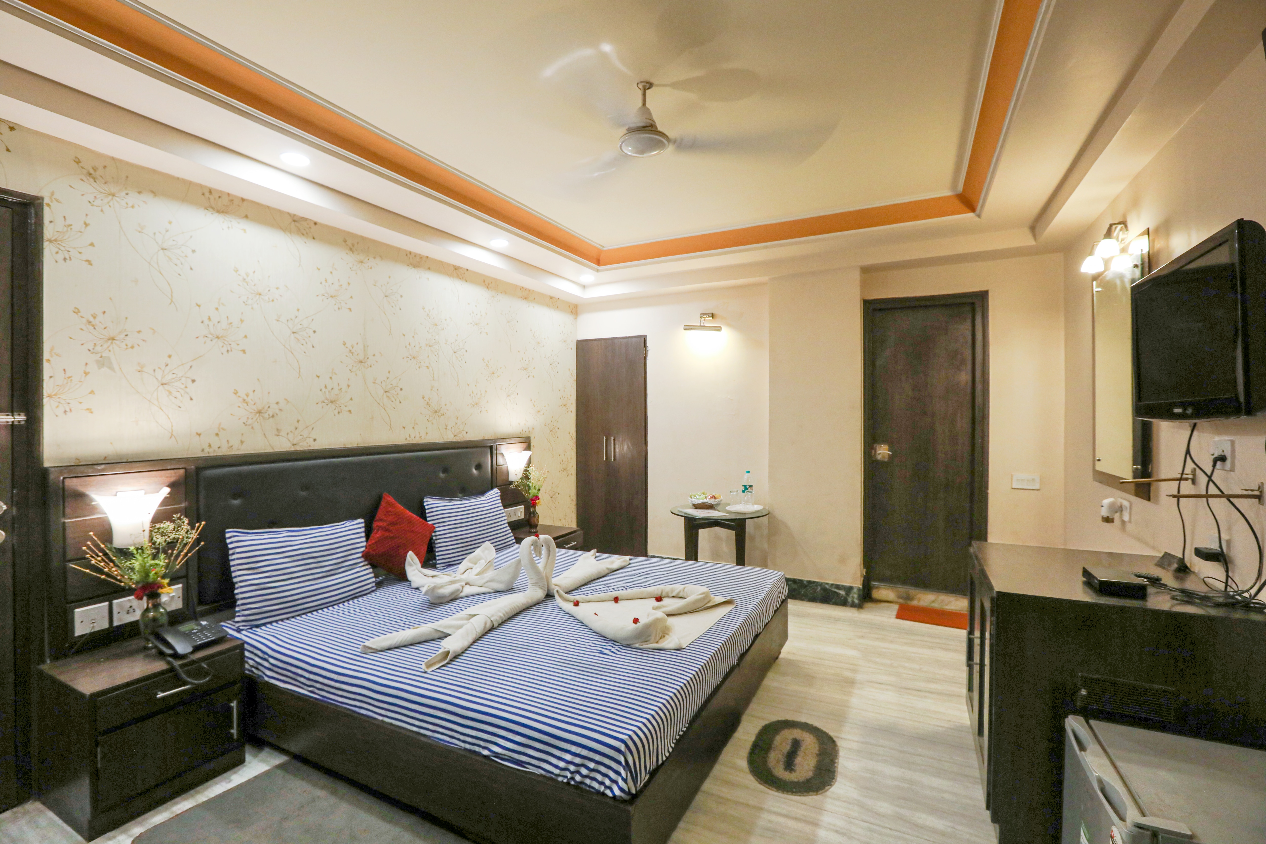 Orbit Hotel,Old Digha - Tap to explore photos