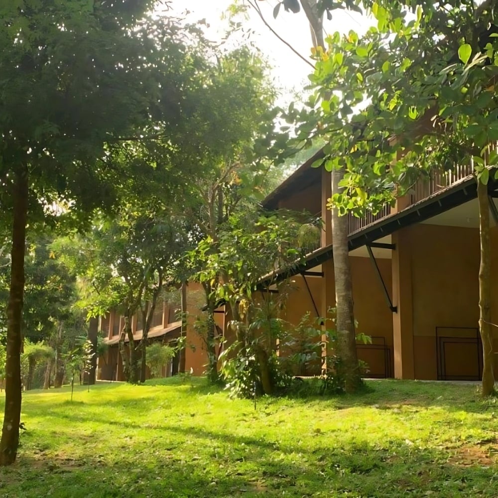 Klov Resort & Spa - Tap to explore photos