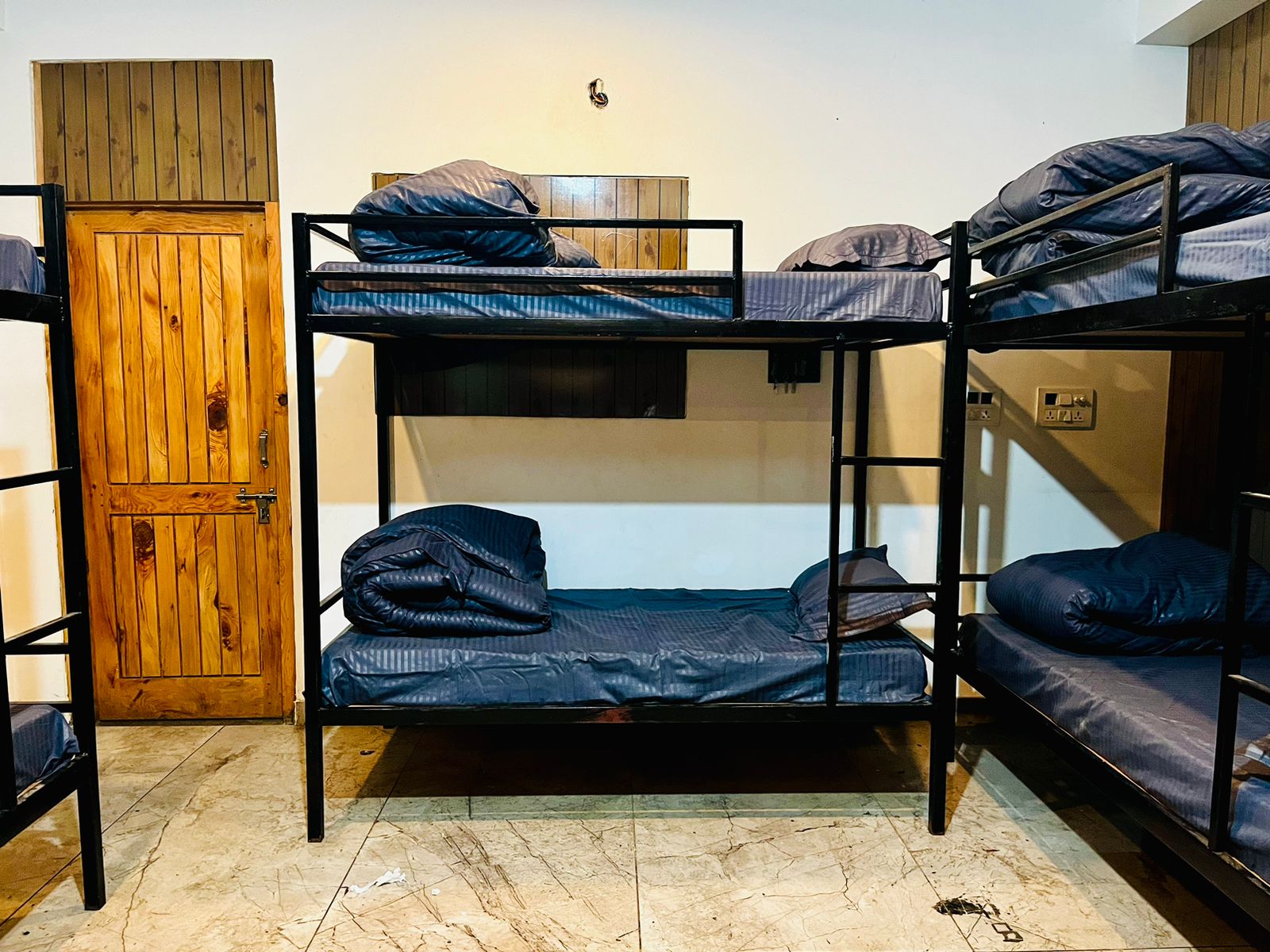 Hotel Adinova - Tap to explore photos