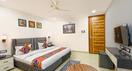 FabHotel Prime The Aroma Room Type - Deluxe Room