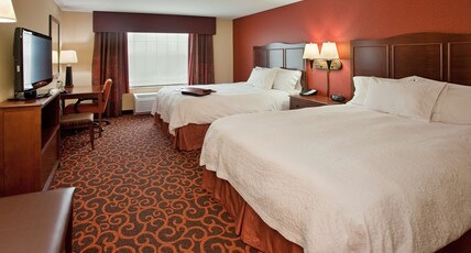 Hampton Inn & Suites by Hilton Aberdeen Room Type - 2 QNS HEARING ACC NOSMOK