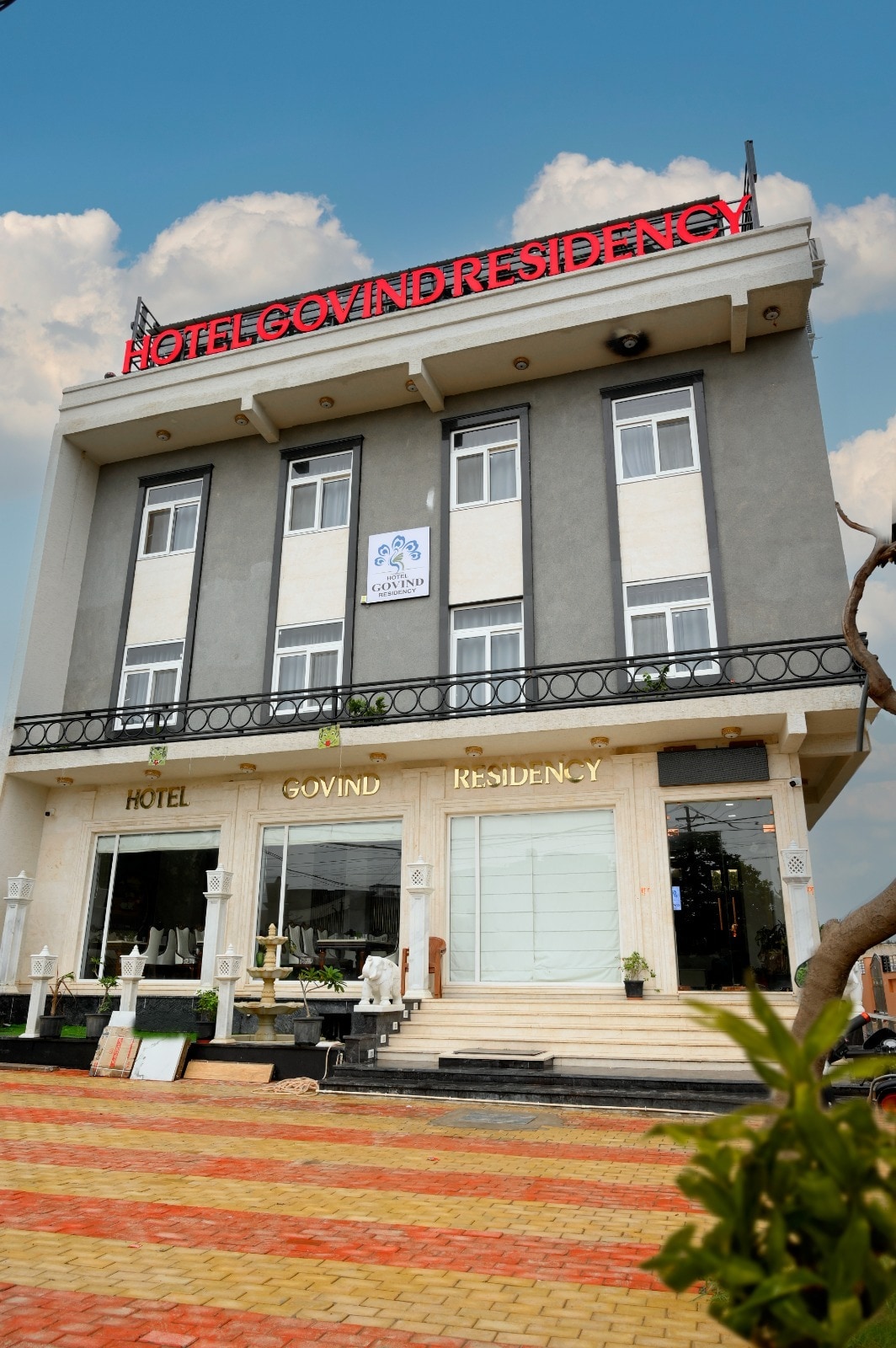 Hotel Govind Residency. - Tap to explore photos