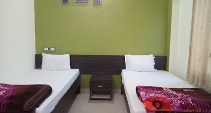 HOTEL OASIS PALACE Room Type - DELUX ROOM (AC)