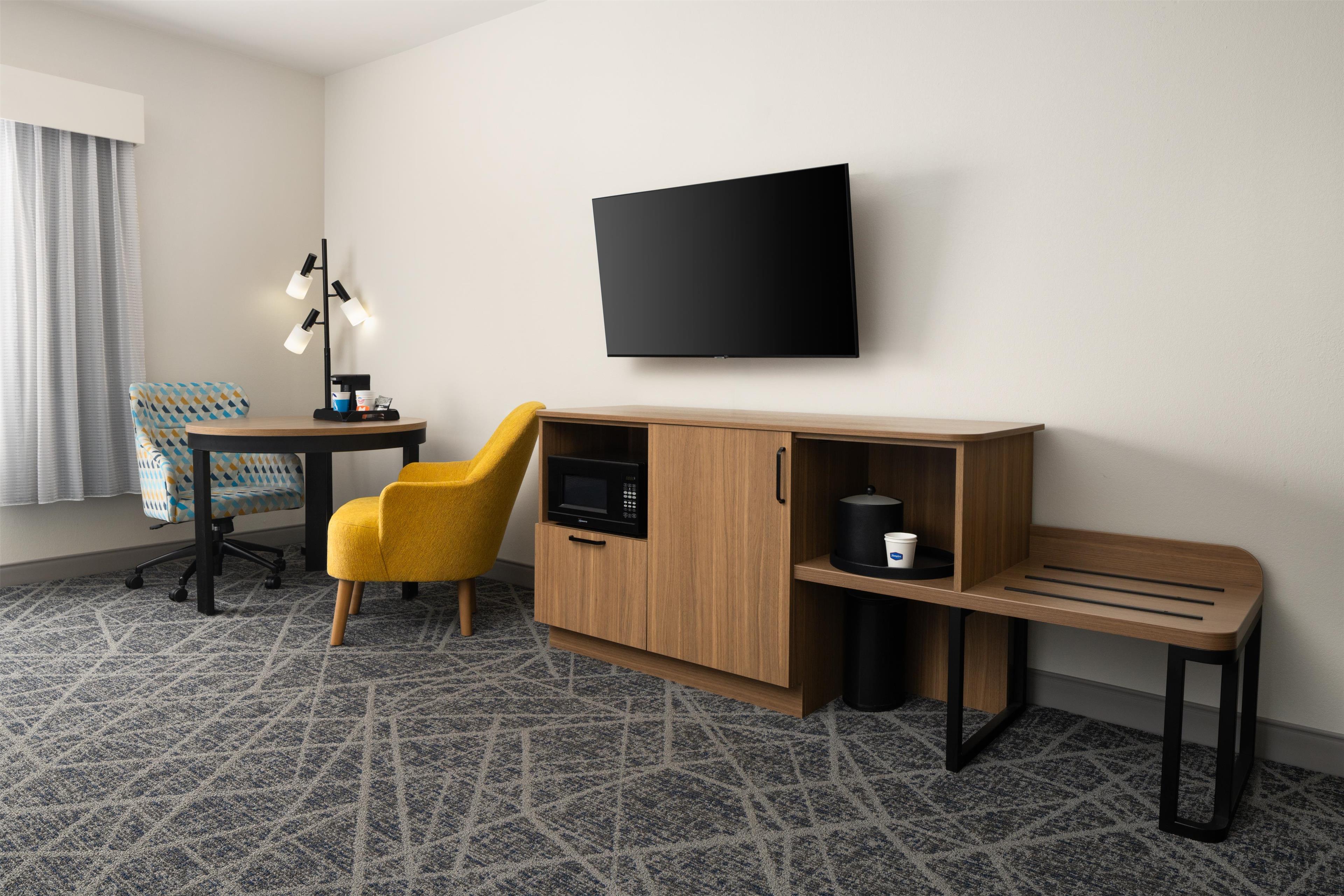 Hampton Inn & Suites by Hilton Albuquerque North/I-25 - Tap to explore photos