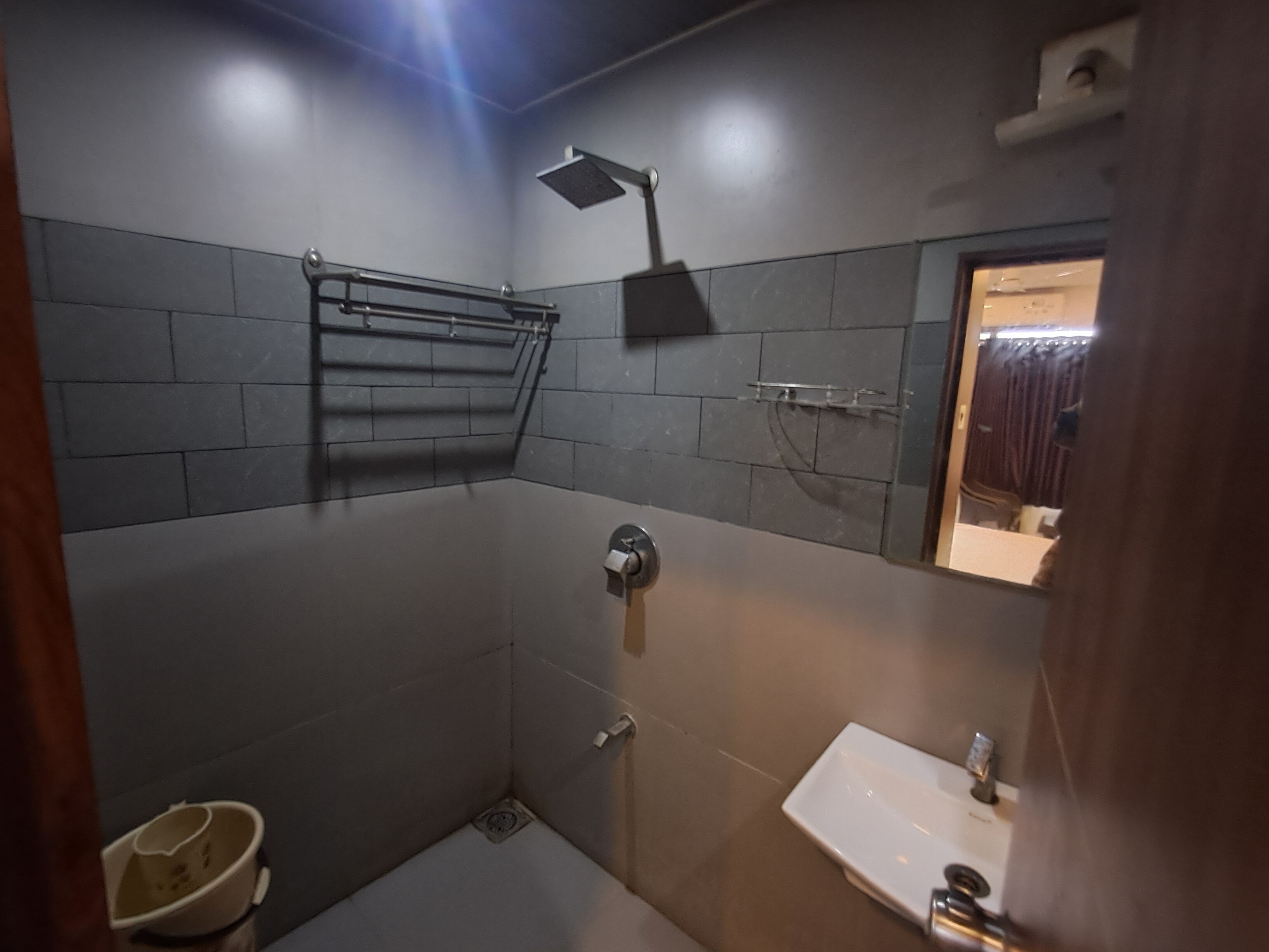HOTEL SAVERA INN - Tap to explore photos