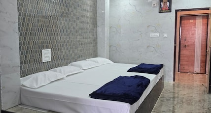 SREE GURU SANNIDHI ( A BUDGET LUXURY LODGE) Room Type - Executive Quad Family Room - AC SREE GURU SANNIDHI ( A BUDGET LUXURY LODGE) Room Type - Executive Quad Family Room - AC