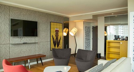 Pullman Abidjan Room Type - Junior Suite, 1 King Side Bed, City View Pullman Abidjan Room Type - Junior Suite, 1 King Side Bed, City View