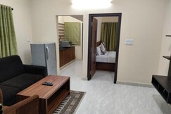 Golden Chariot 1bhk Studio Rooms Manyata Tech Park