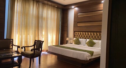 DLS Highland resort and Spa Room Type - Luxury Valley View Room with Balcony