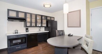 Candlewood Suites Pueblo, an IHG hotel Room Type - 2 Queen Beds Studio Suite