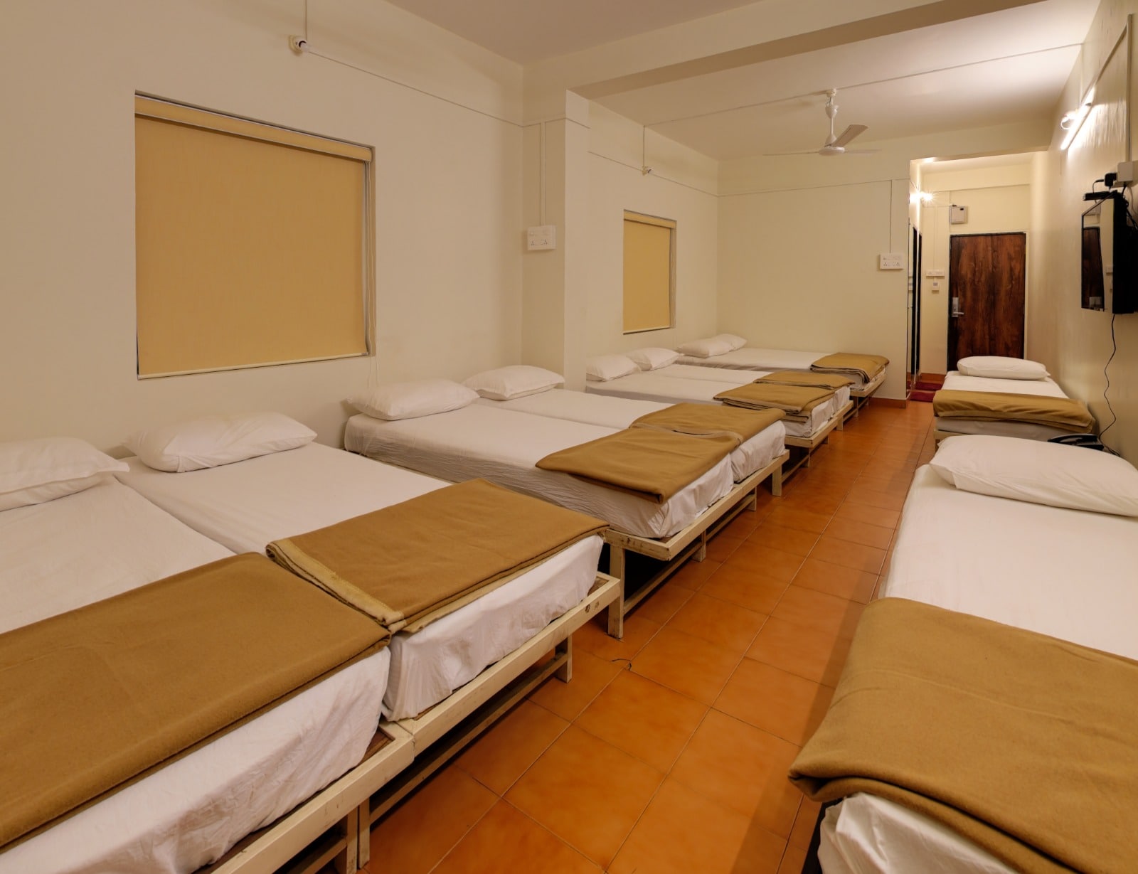 Hotel Parag Deluxe Kolhapur - Tap to explore photos