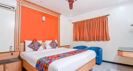 FabHotel ESS Paradise Room Type - Premium Room