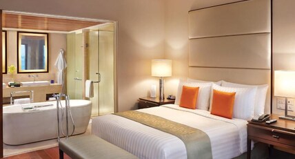 The Oberoi, Mumbai Room Type - Bay View Suites