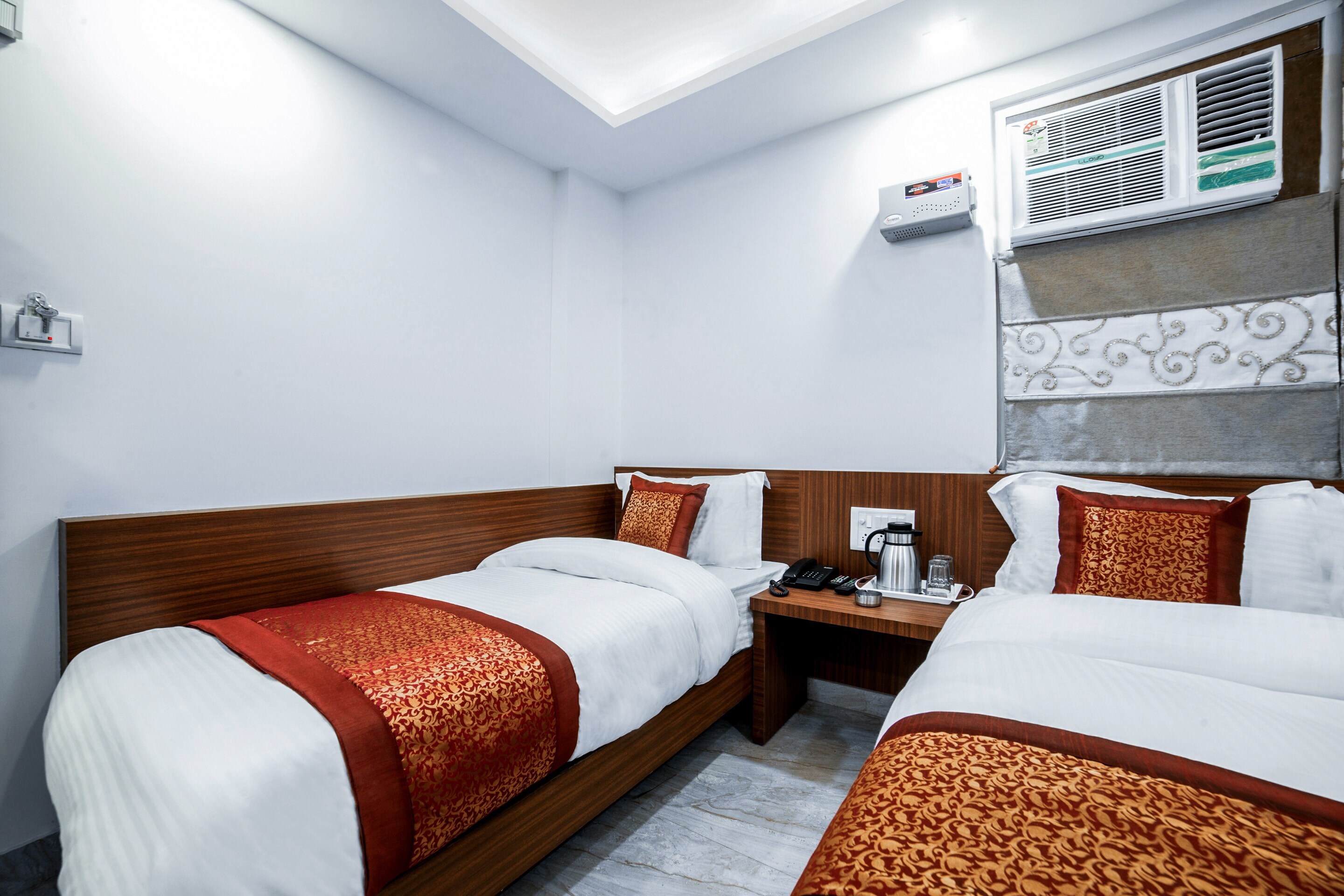 Hotel O Toto International - Tap to explore photos