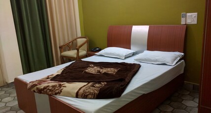 North Star Residency Room Type - Deluxe Room AC