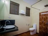 Pinnacle Holiday Homes | Rooms & Wi-Fi - Tap to explore photos