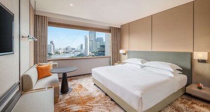 Millennium Hilton Bangkok Room Type - KING DELUXE ROOM