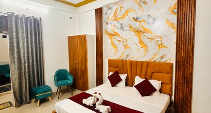 Hotel DreamVista Room Type - Deluxe AC Room with King Bed