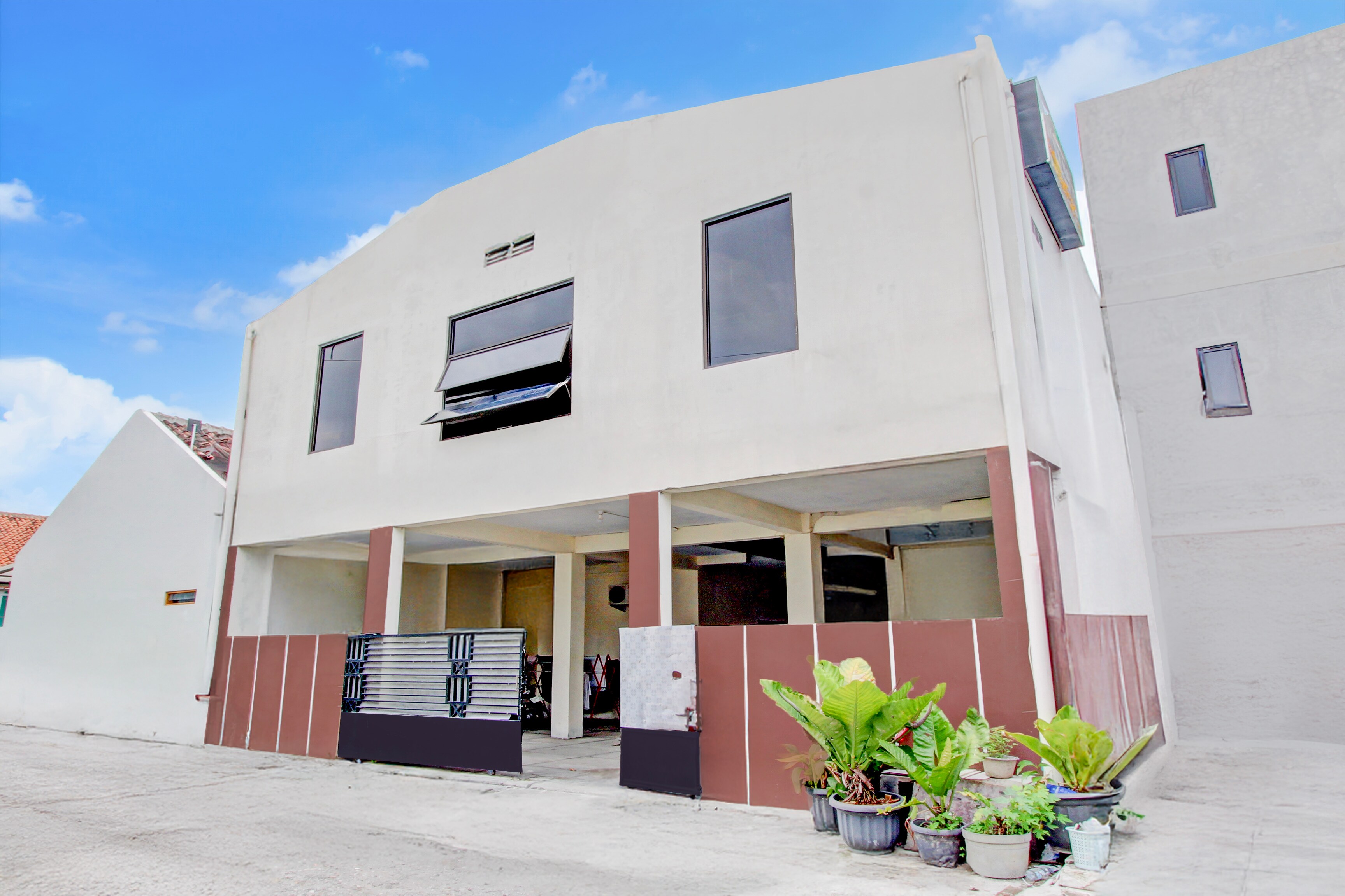 OYO 94919 Nay Guesthouse Dan Kost - Tap to explore photos