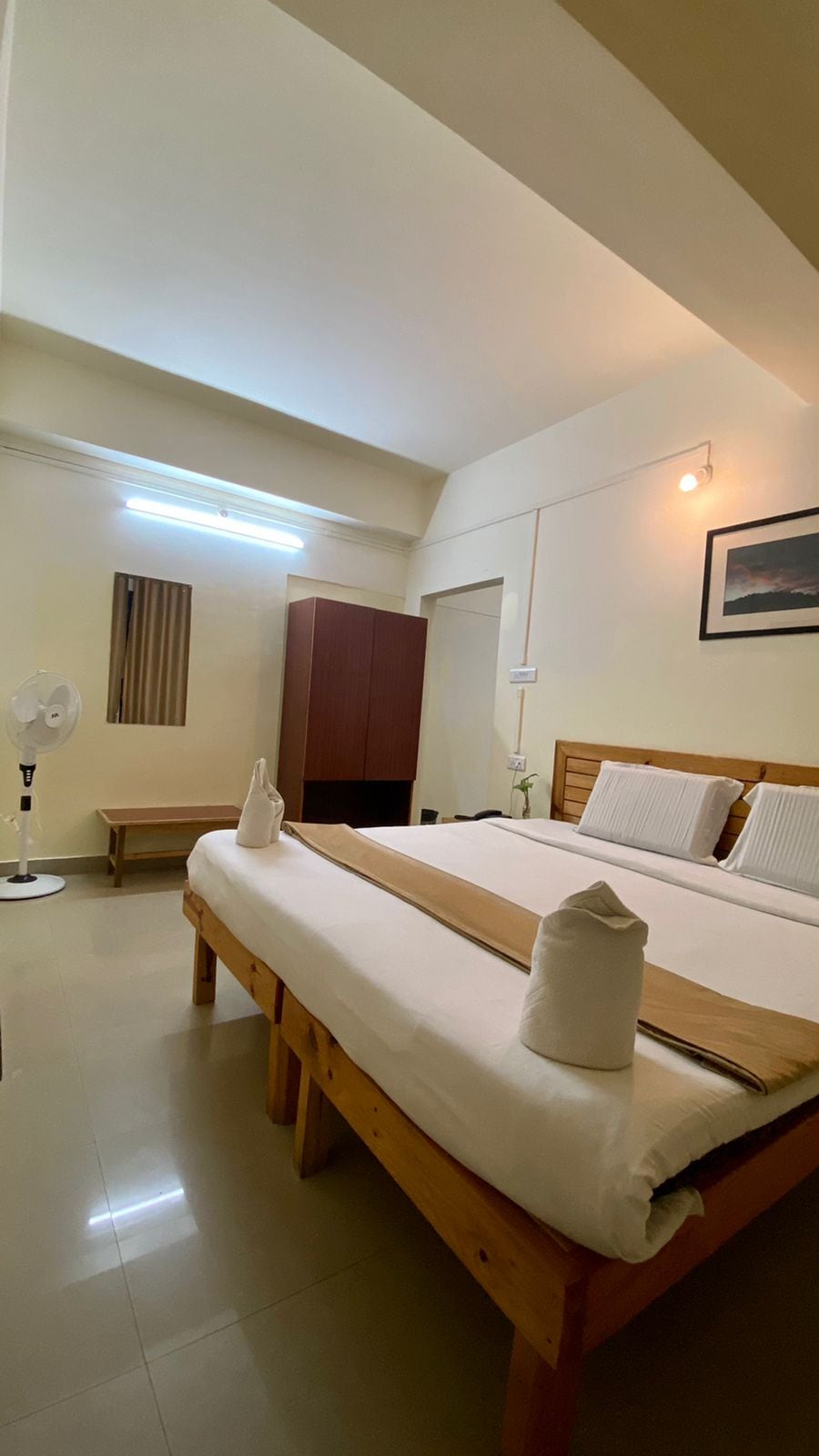 Travellers Inn,Shillong - Tap to explore photos