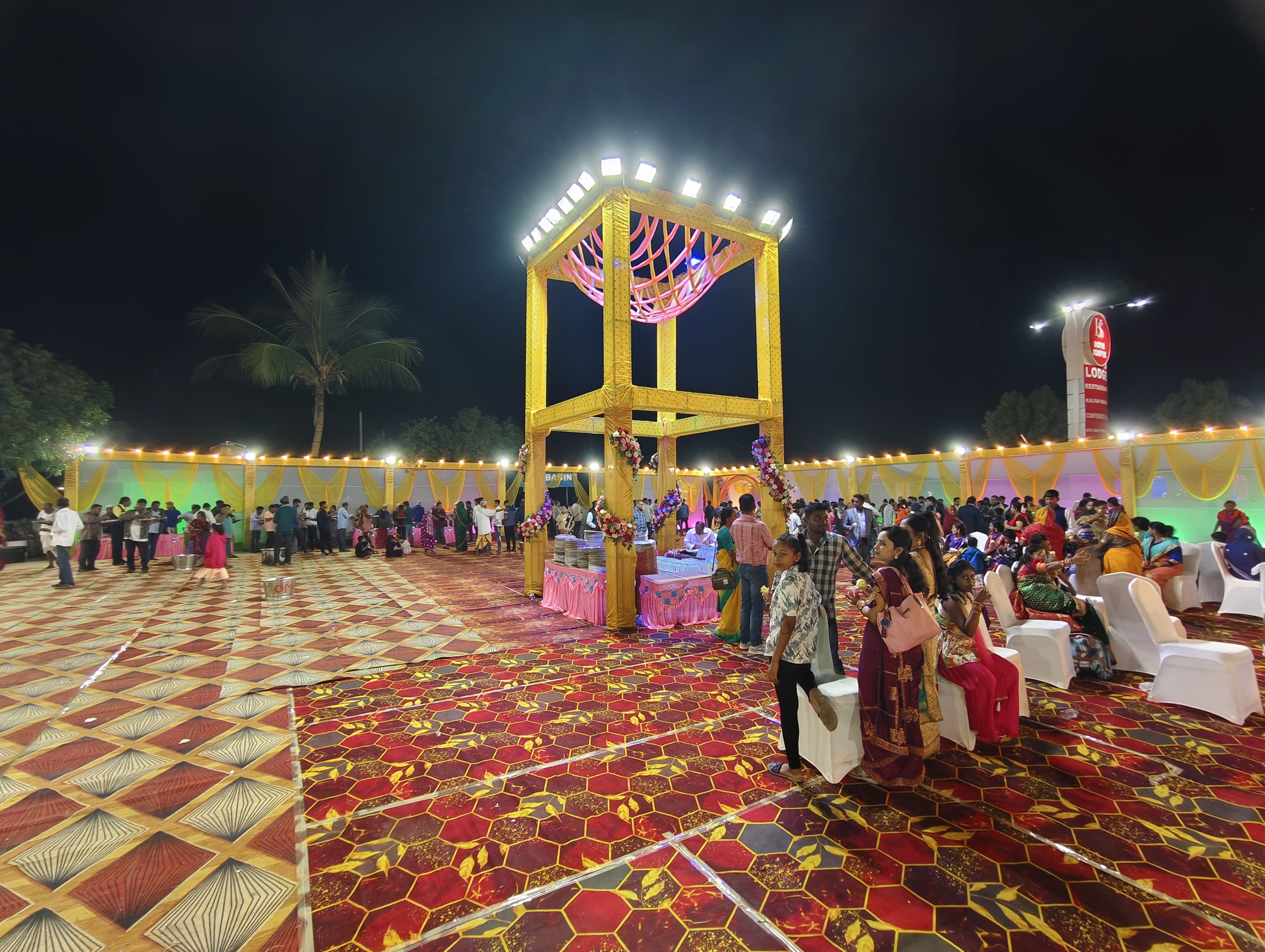 Hotel Souvik, Hinjilicut - Tap to explore photos