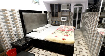 Hotel Golden Palace Room Type - AC 2 Bed