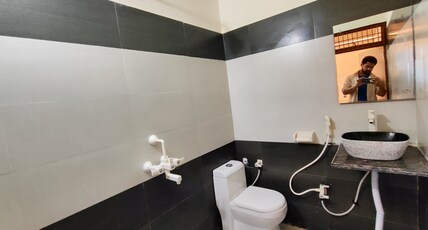 Sunrise Homestay | 1KM from TajMahal Room Type - Deluxe Double Room
