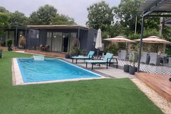 Qubes 6BHK Luxury Farmhouse 