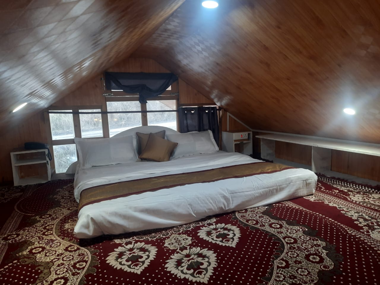 cedar tree cottage resort - Tap to explore photos