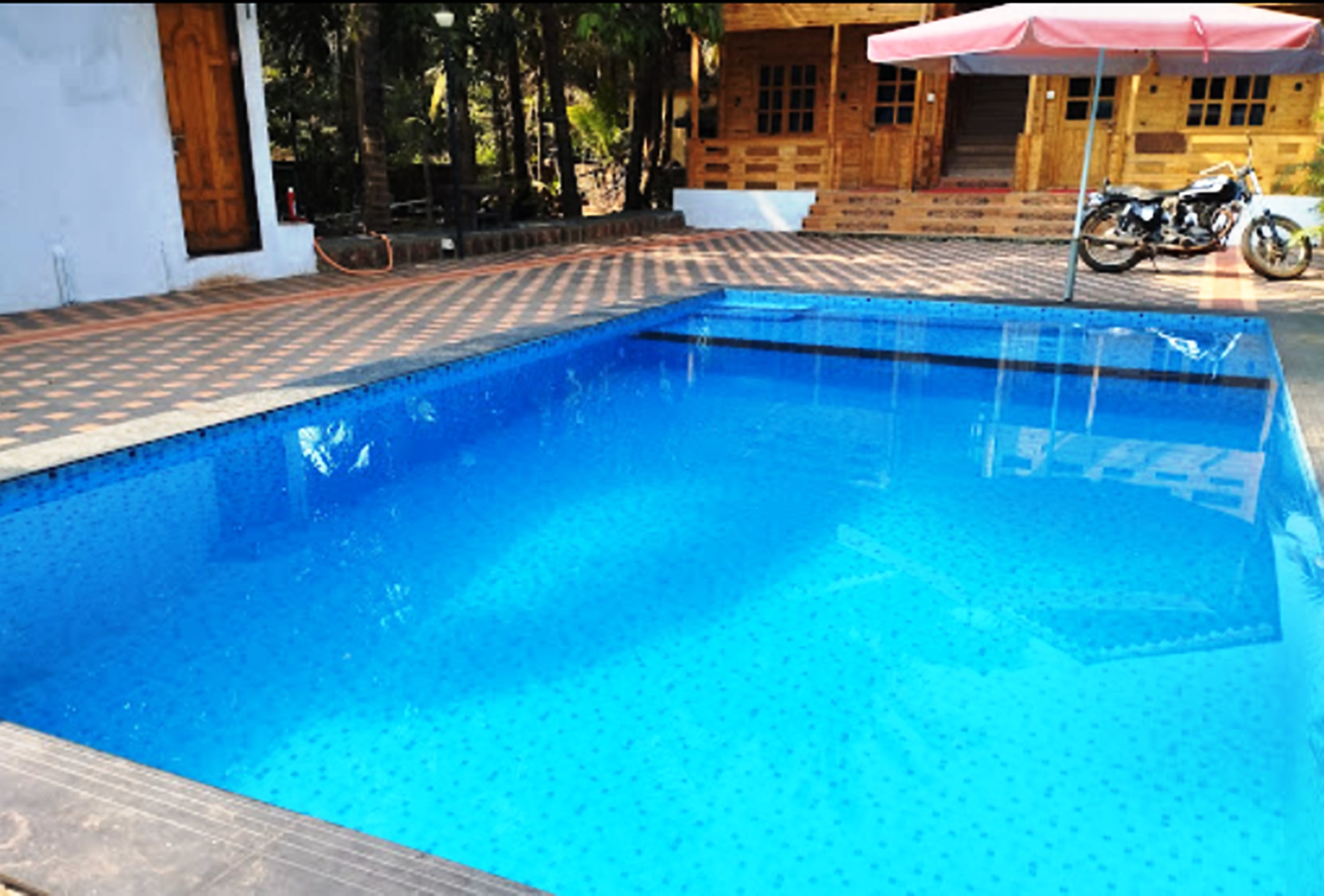 SP STAY MALVAN - Tap to explore photos