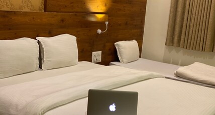Hotel Sunshine Room Type - DELUXE TRIPLE