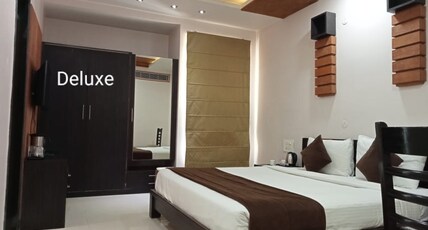 Hotel Yash Regency Room Type - Deluxe Room