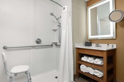 DoubleTree by Hilton Greensboro Airport