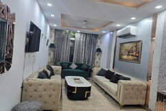 Rooms of Sleepy Fox- Backpacker Hostel in Greater Kailash