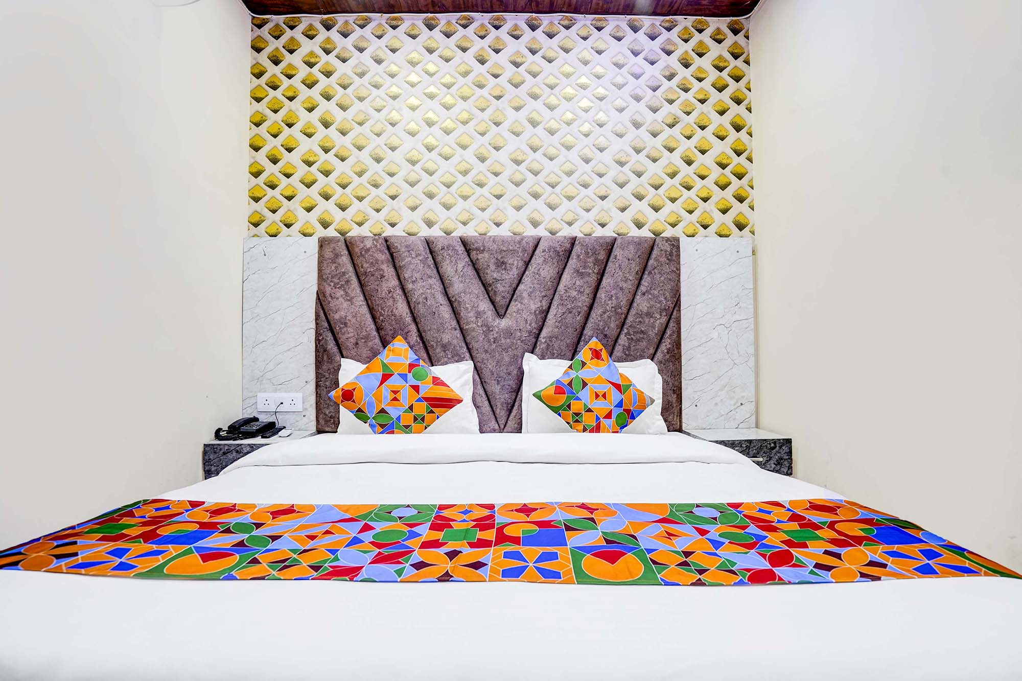 FabHotel Ratraksh - Tap to explore photos