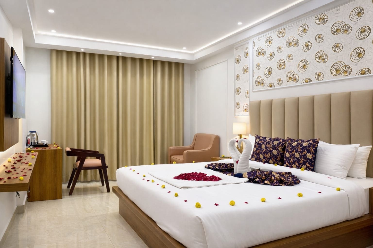 Hotel Kartik Palace - Tap to explore photos