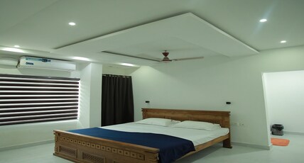 Kalpaka Residency Room Type - Deluxe AC