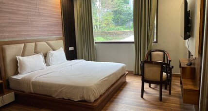 Yatram Hostel Room Type - Super Deluxe Room