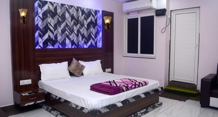 SHRADDHA SHIVAM RESIDENCY Room Type - Deluxe Room