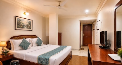 Hotel Yadgar Room Type - Deluxe Room Hotel Yadgar Room Type - Deluxe Room