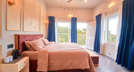 Choice Holiday Resort by VOYE HOMES Room Type - Premium Room with Balcony and Pool