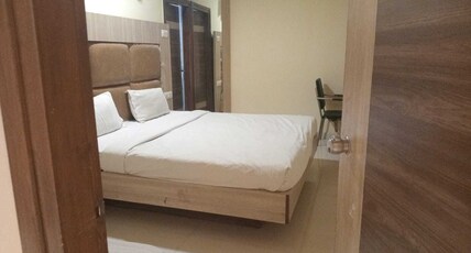 Hotel O Lakdi Ka Pul Formerly Stay Comfort Room Type - Deluxe Room