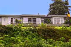 SaffronStays Serenity 